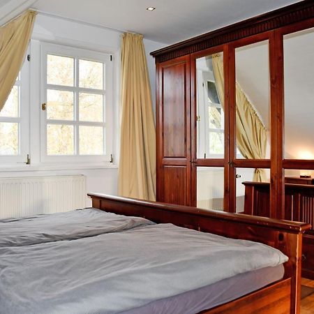 Reetdachfachwerkvilla Am Wiesengrund Bergen Auf Rugen Luaran gambar